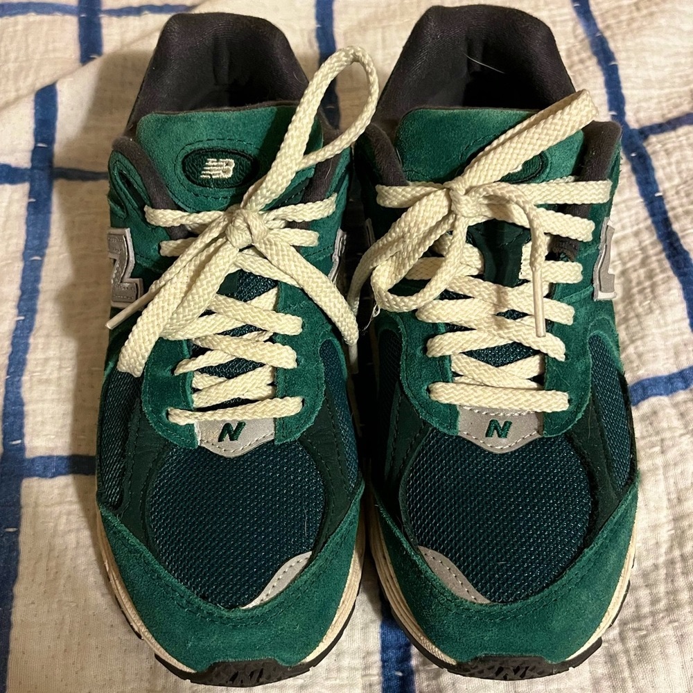 New Balance 2002R suede forest green sneakers - LIKE NEW